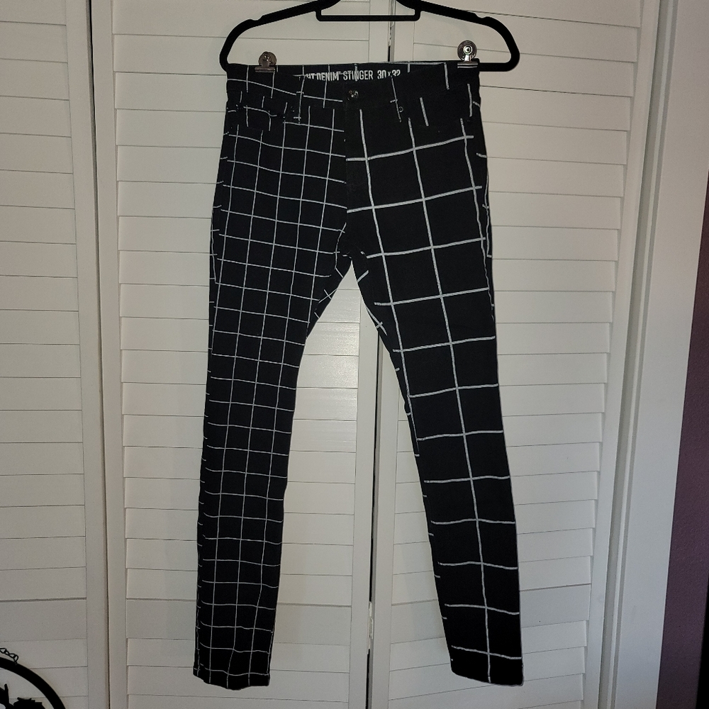 Hot Topic Stinger Jeans